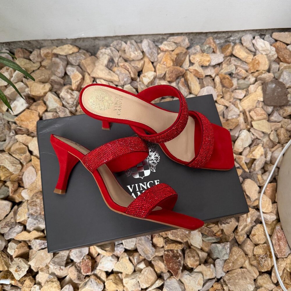 NIB Vince Camuto Aslee Rhinestone Embellished Dress Sandal CHERRY RED